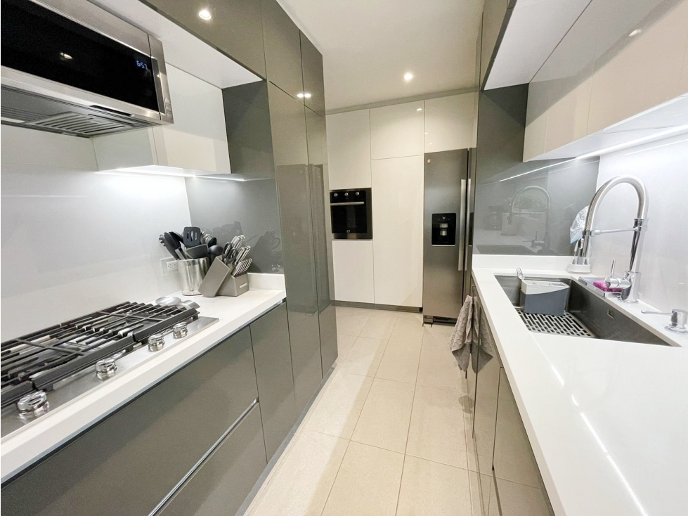 SE VENDE APARTAMENTO EN BELLA SUIZA