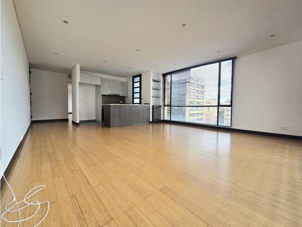 SE ARRIENDA APARTAMENTO EN CHICÓ. EXTERIOR ESQUINERO — foto 5