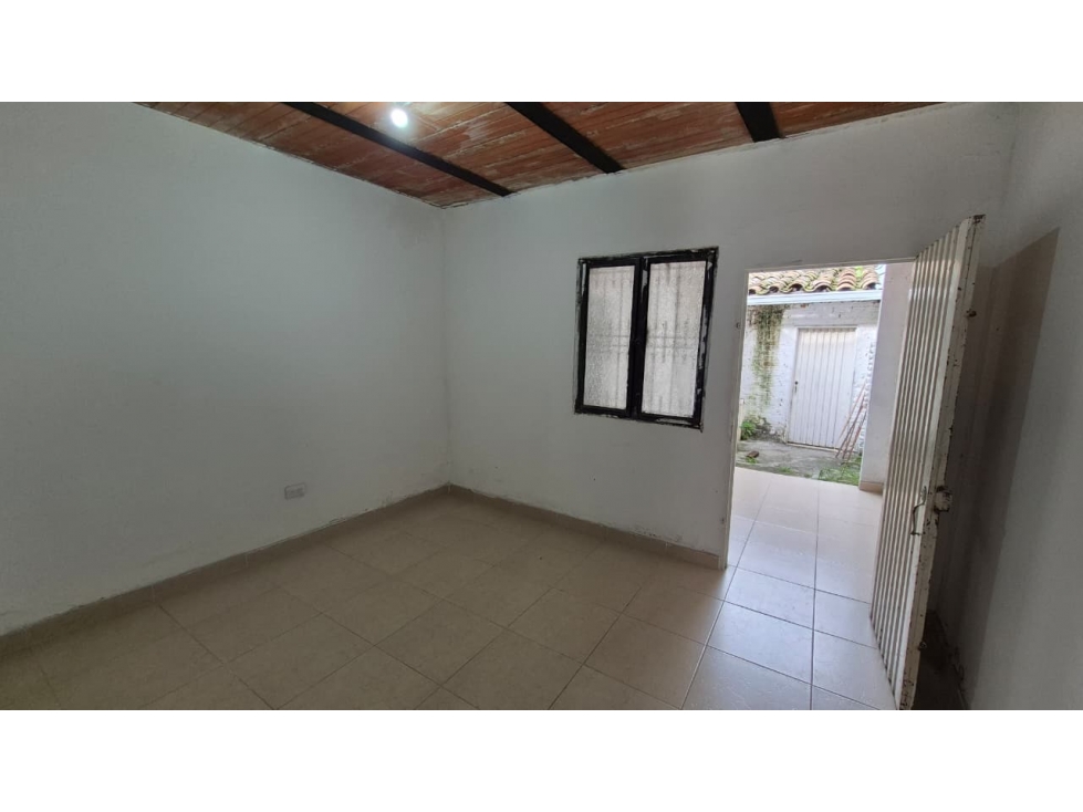 VENTA DE CASA (103MT2) EN FLORIDA SOBRE VIA PRINCIPAL - 4