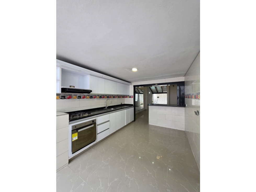 CASA EN VENTA VIPASA CALI NORTE 2 NIVELES 252M2 — foto 4
