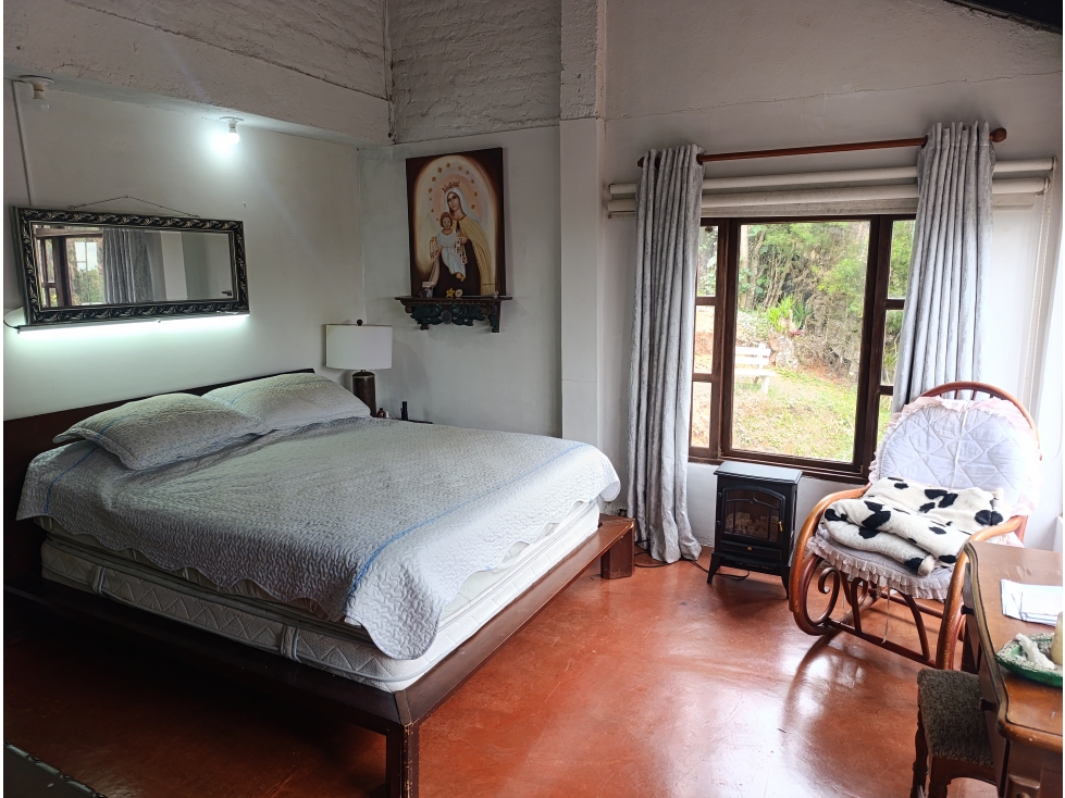 LOTE CON CASA CAMPESTRE RENTANDO EN MEDIO DAPA 330M2 - 1