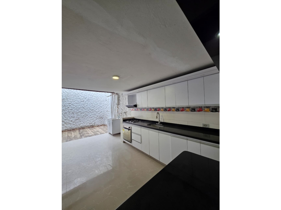 CASA EN VENTA VIPASA CALI NORTE 2 NIVELES 252M2 — foto 3