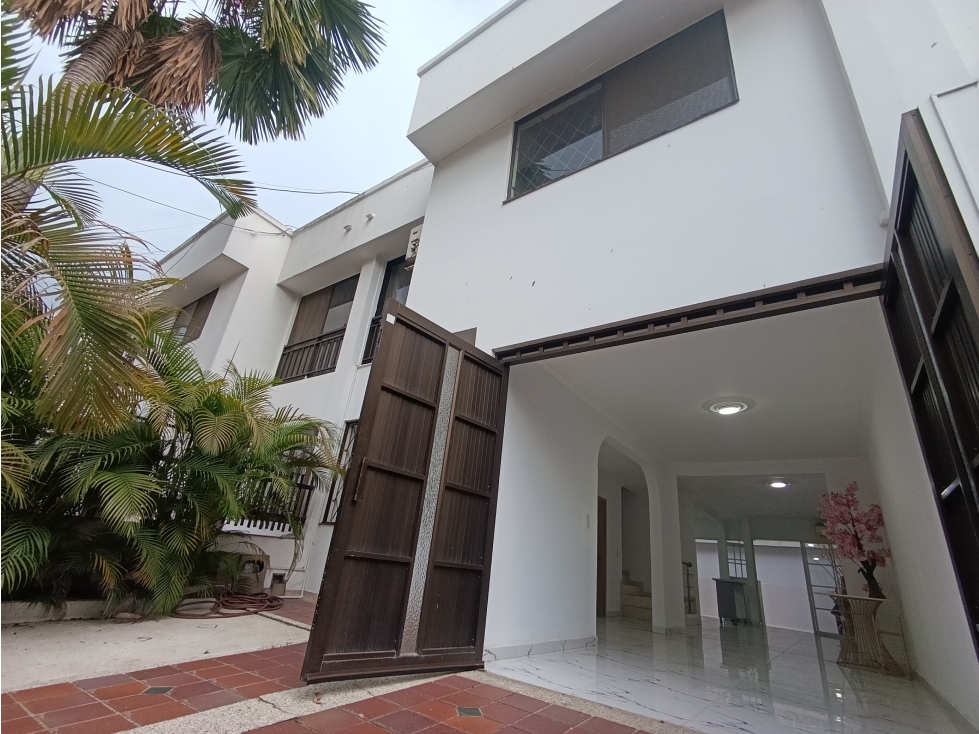 CASA EN VENTA MODERNA LA FLORA CALI NORTE
