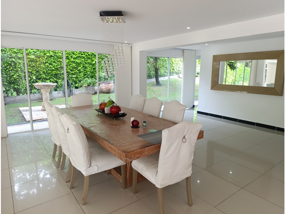 LINDA CASA EN VENTA EN CONDOMINIO BAJO DAPA