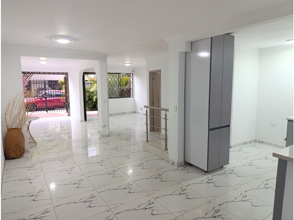 CASA EN VENTA MODERNA LA FLORA CALI NORTE — foto 4