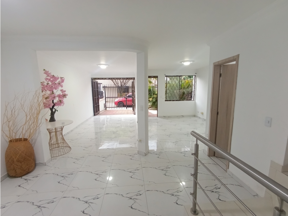 CASA EN VENTA MODERNA LA FLORA CALI NORTE — foto 2