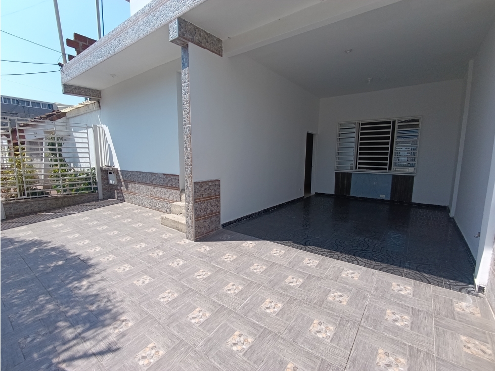 CASA EN VENTA CON APARTAMENTO INDEPENDIENTE PRADOS DEL NORTE