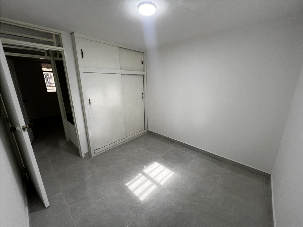 APARTAMENTO EN VENTA ALCAZARES CALI NORTE 2 PISO 50M2 — foto 3