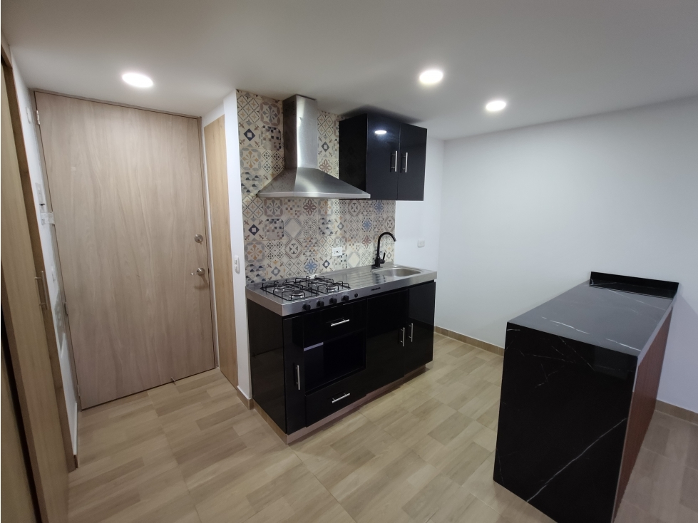 Excelente Apartamento en la Calle 161 con 7a
