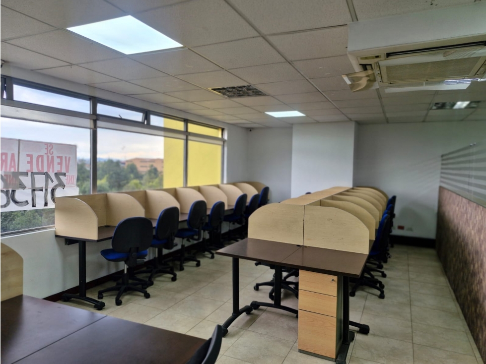 Oficina Centro Comercial Colfecar Modelia