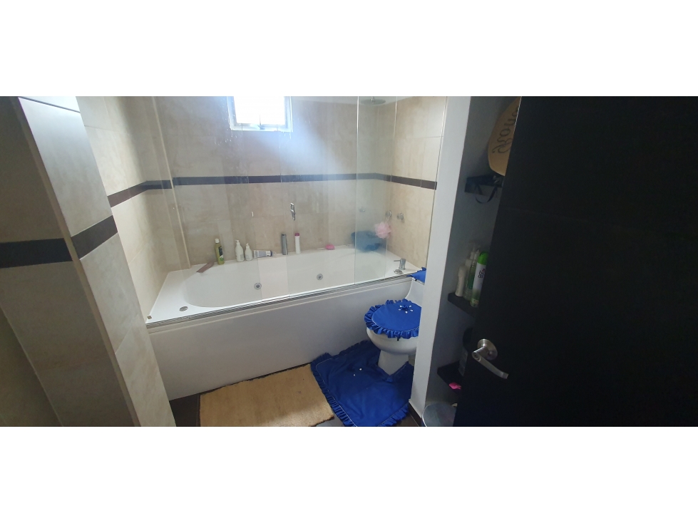 Vendo Casa Mosquera con sistema panel solar - 3