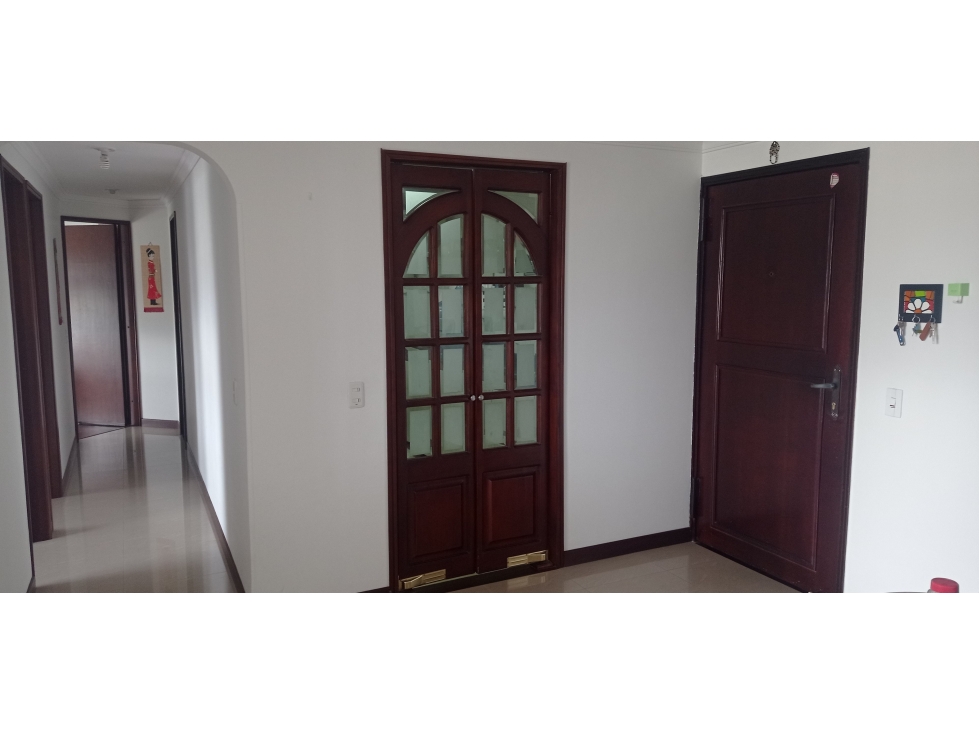 Lindo y amplio Apartamento en La Uribe