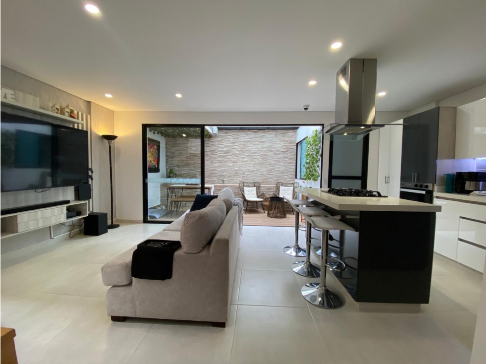 Hermosa casa en venta en Llanogrande