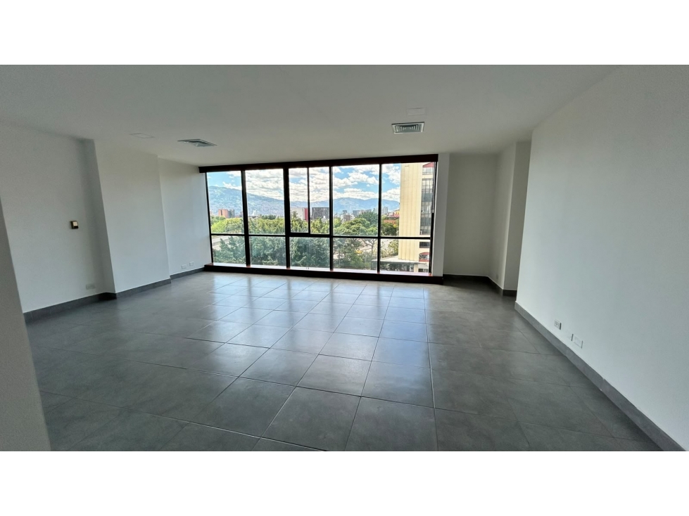 OFICINA EN VENTA AGUACATALA POBLADO — foto 3