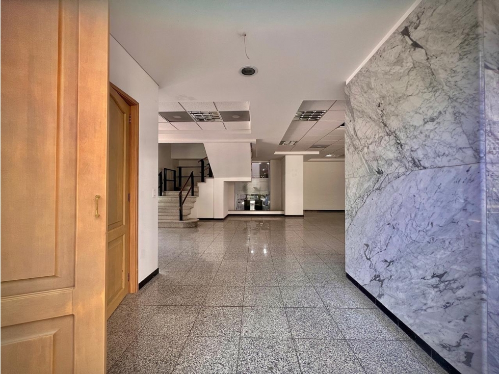 Venta Oficina Local gran ubicación AV poblado cerca Aguacatala — foto 5
