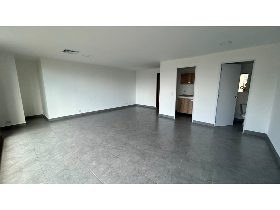 OFICINA EN VENTA AGUACATALA POBLADO — foto 2