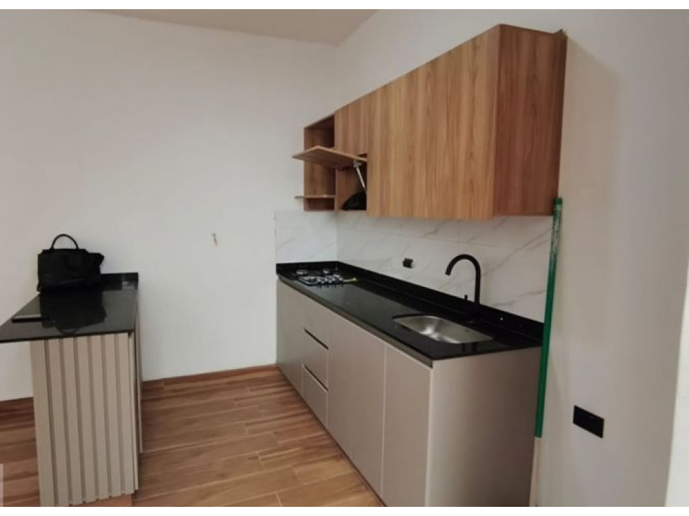 Apartamento tipo casa en venta Laureles Santa Teresita — foto 2