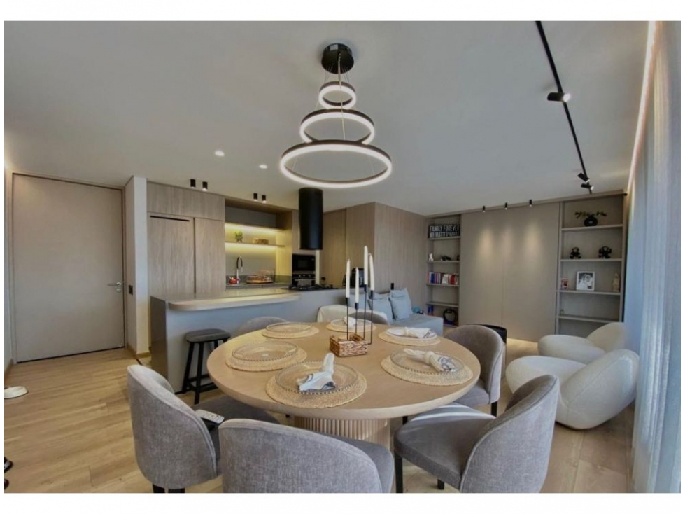 HERMOSO APARTAMENTO - SECTOR PADRE MARIANITO POBLADO
