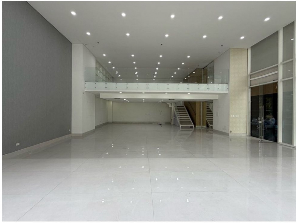 Venta excelente local u oficina sector Manila Poblado