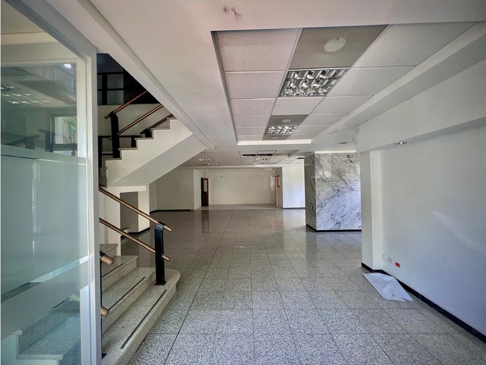 Venta Oficina Local gran ubicación AV poblado cerca Aguacatala — foto 2