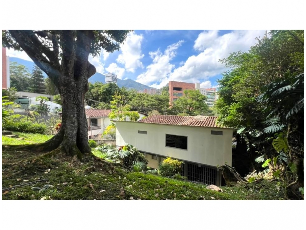 Venta Casa Lote USO MIXTO El Poblado Las Lomas — foto 2