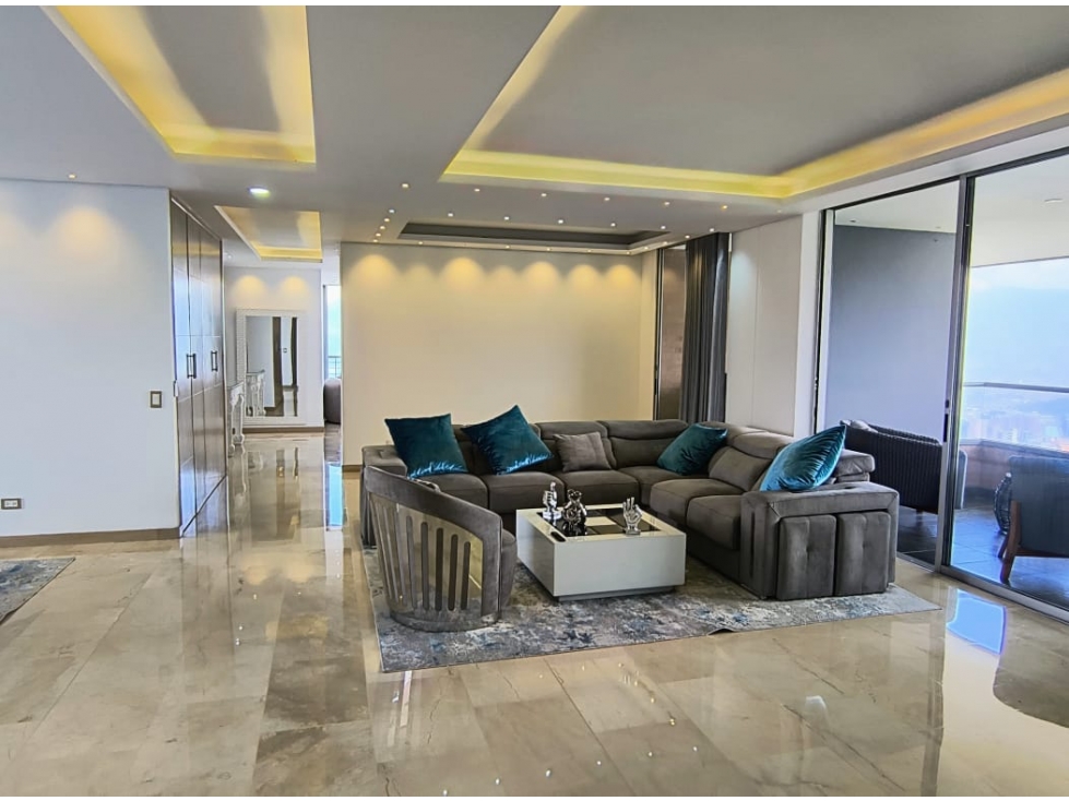 ARRIENDO APARTAMENTO AMOBLADO - POBLADO CERCA AL TESORO — foto 2