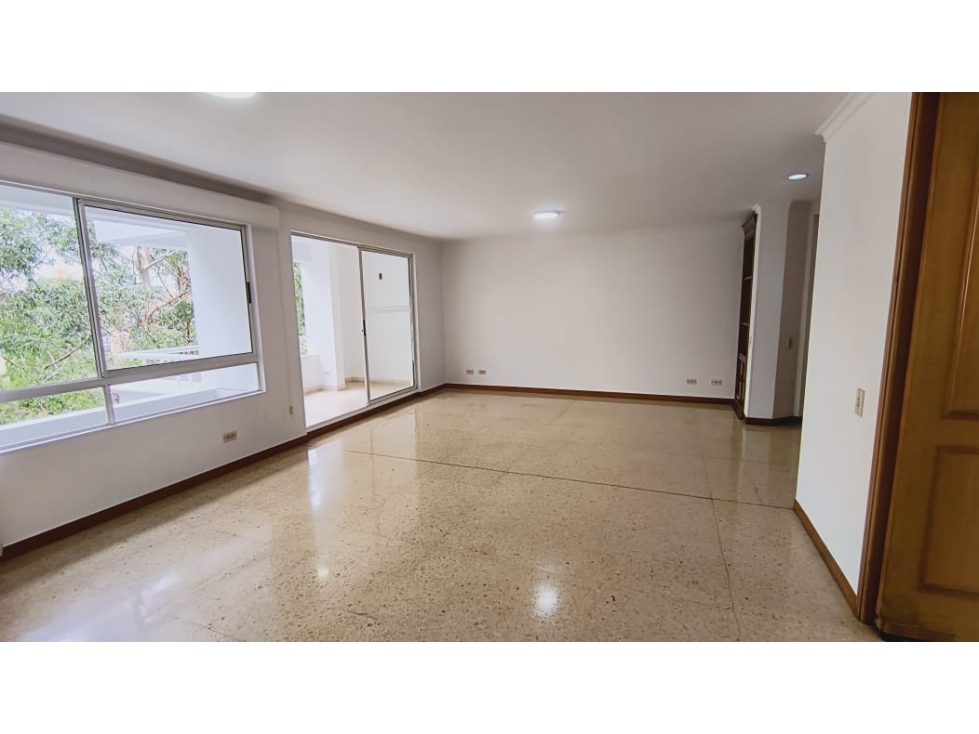ARRIENDO APARTAMENTO - POBLADO EL CAMPESTRE — foto 2