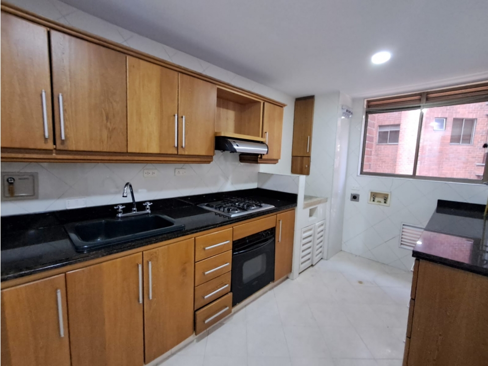 ARRIENDO APARTAMENTO - LAURELES. — foto 5