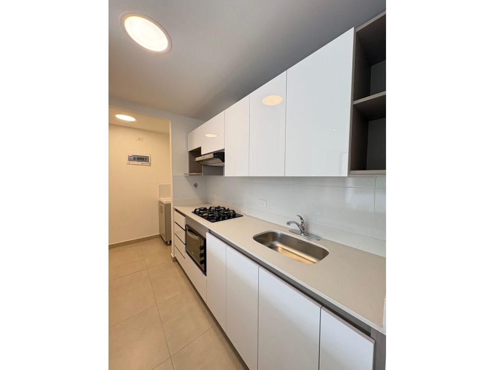 ARRIENDO APARTAMENTO, POBLADO CASTROPOL — foto 3