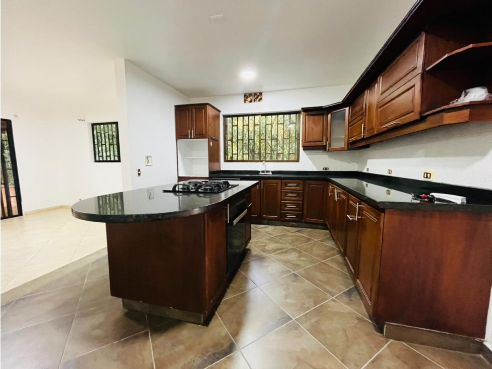 ARRIENDO CASA CAMPESTRE ENVIGADO, VIA CATEDRAL