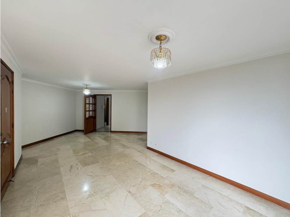 ARRIENDO APARTAMETO, LAURELES — foto 2