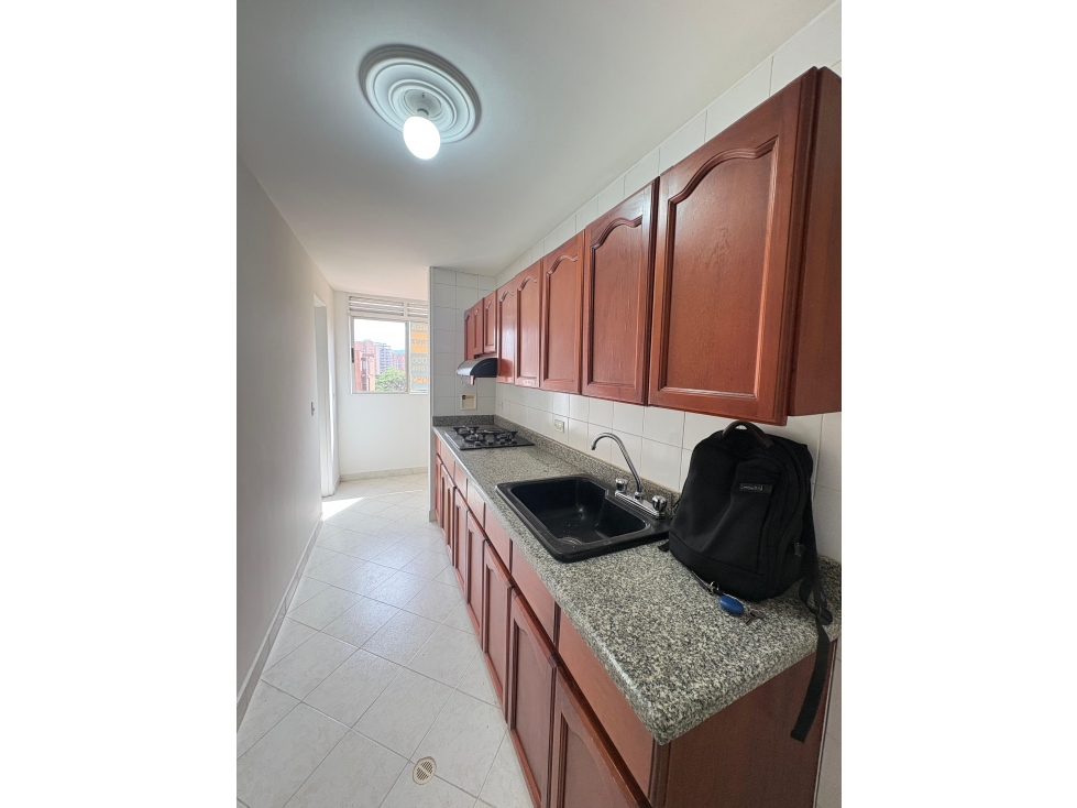 ARRIENDO APARTAMENTO, LAURELES SEGUNDO PARQUE