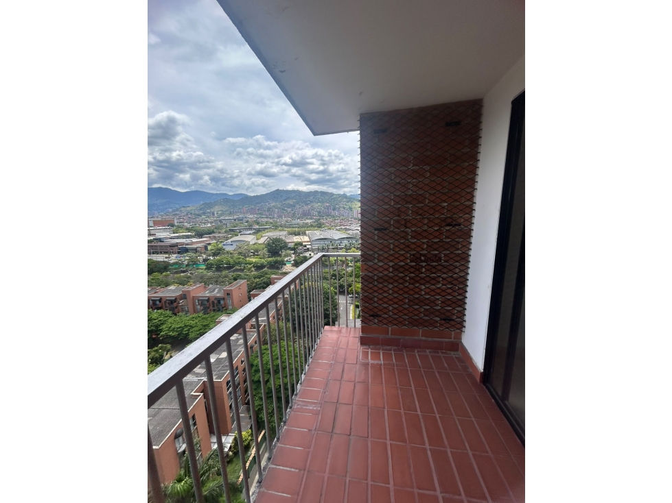 ARRIENDO APARTAMENTO, POBLADO — foto 2