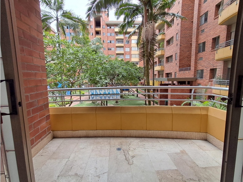 ARRIENDO APARTAMENTO - LAURELES. — foto 6