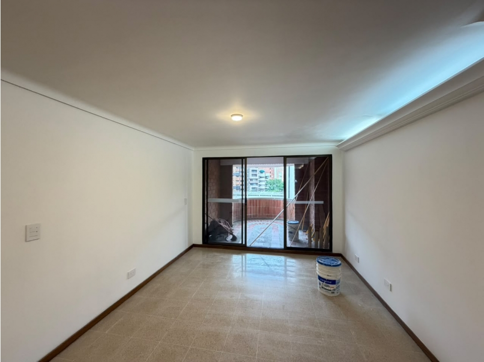 ARRIENDO APARTAMENTO - LAURELES — foto 4