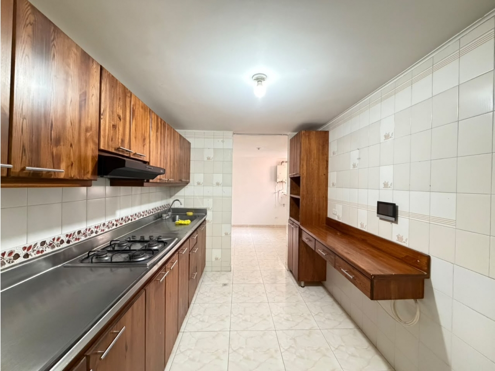 ARRIENDO APARTAMENTO - LAURELES — foto 4