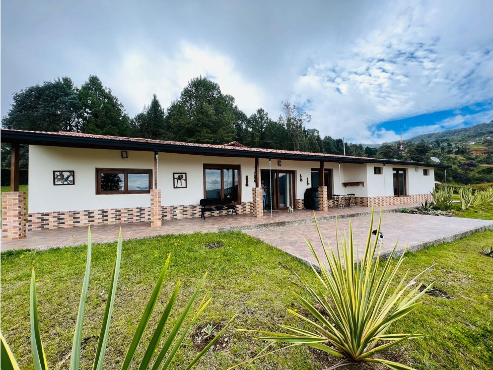 ARRIENDO CASA - SECTOR LA CATEDRAL ENVIAGO — foto 3