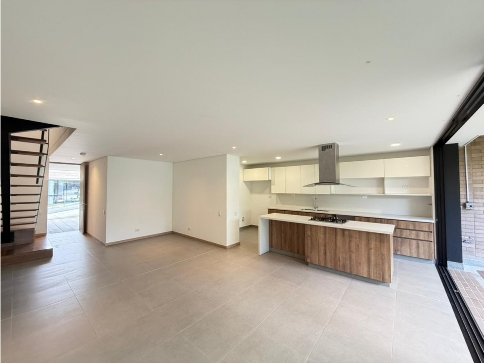 ARRIENDO CASA - ENVIGADO SECTOR INTERMEDIA — foto 3