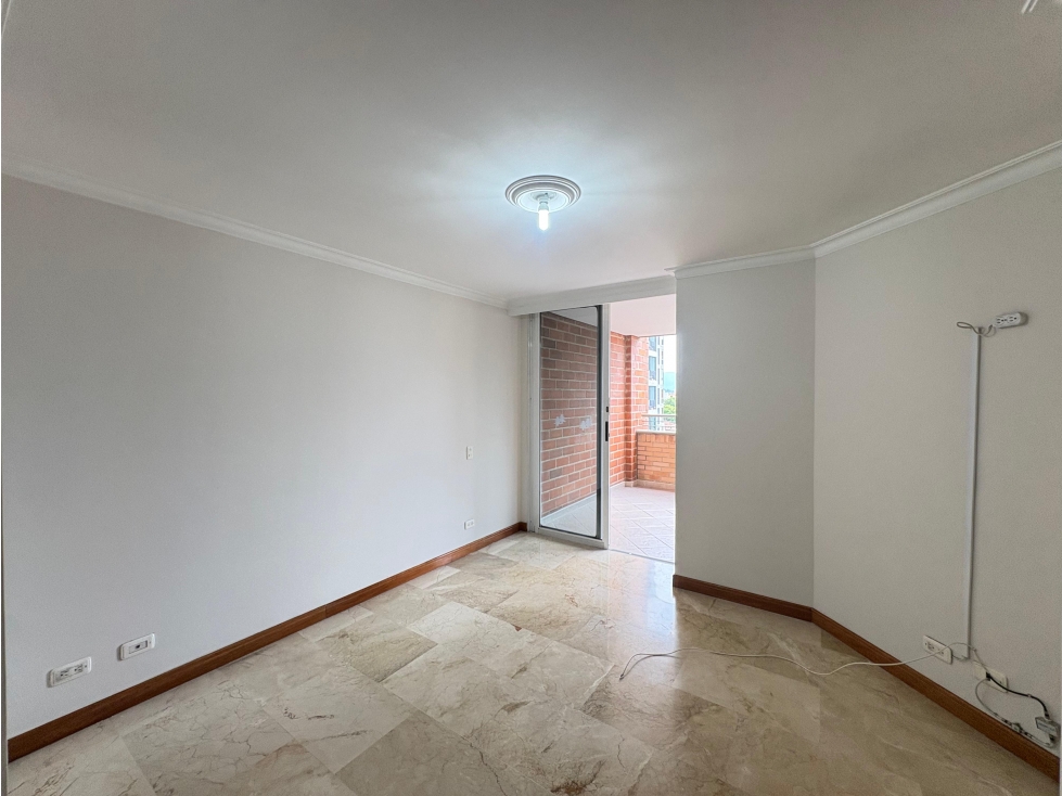 ARRIENDO APARTAMETO, LAURELES — foto 3