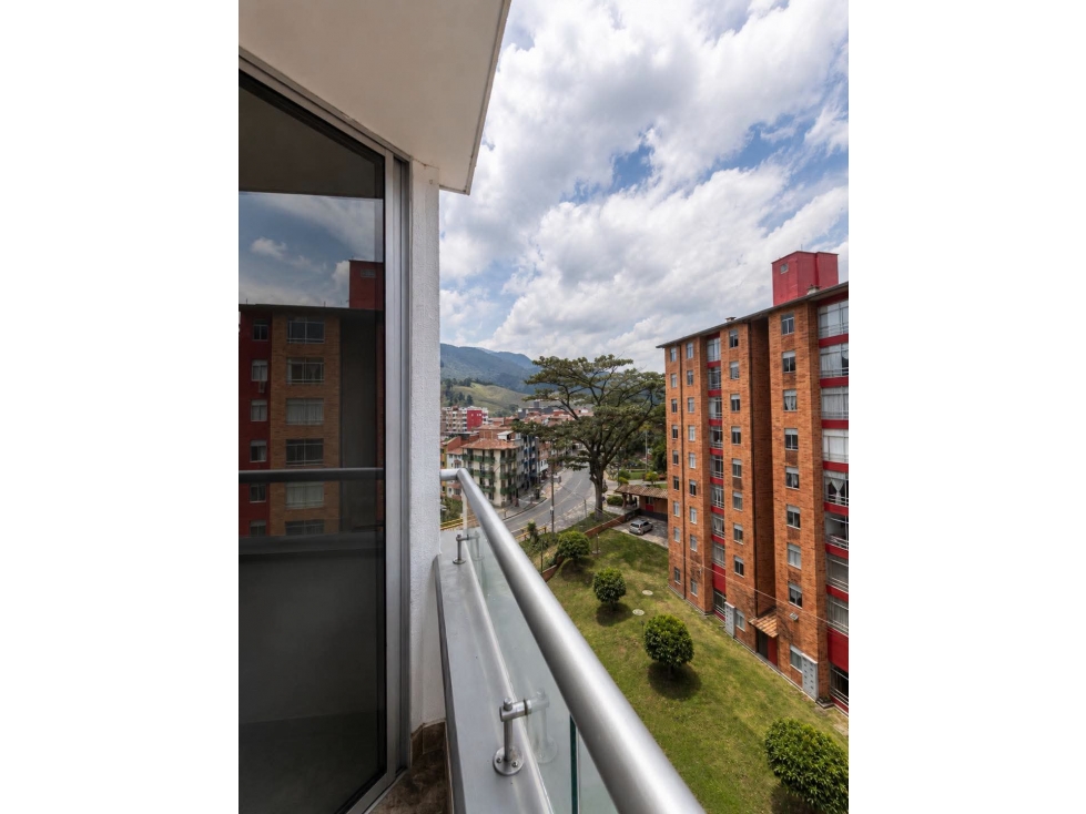VENDO APARTAMENTO - CALDAS - 6