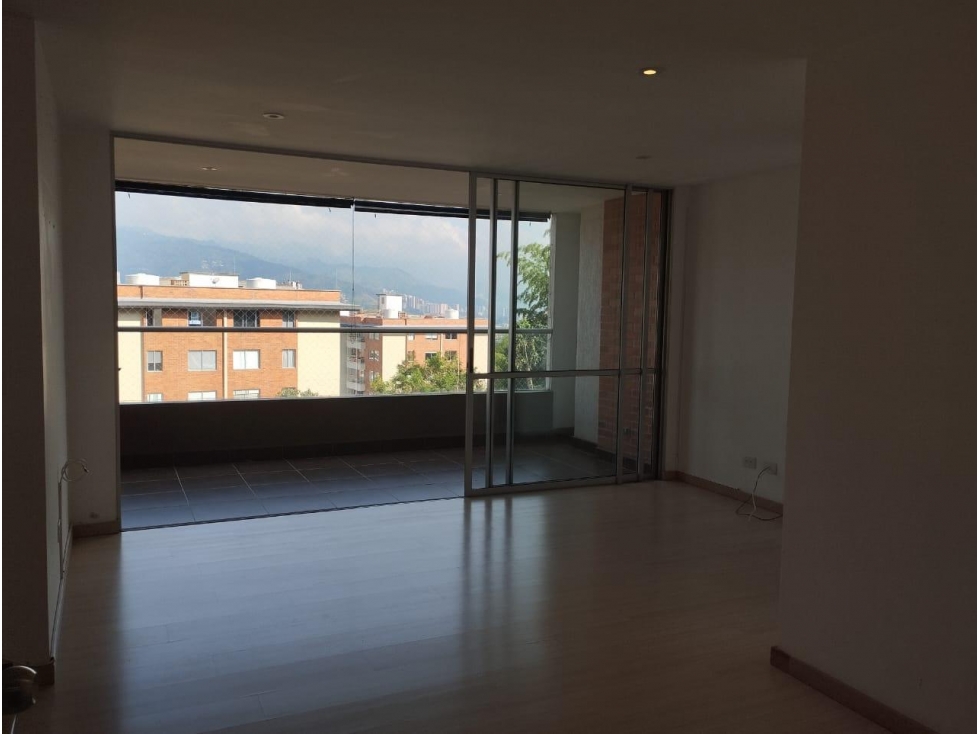 ARRIENDO APARTAMENTO - ENVIGADO LOMA DEL ESMERALDAL.