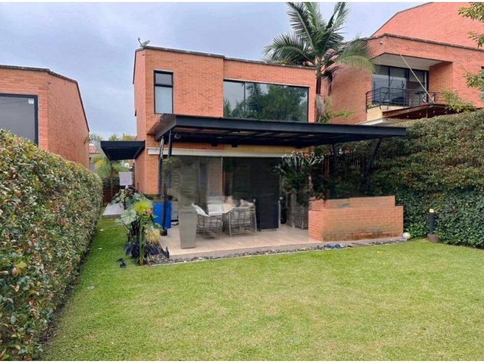 VENTA CASA - ENVIGADO.