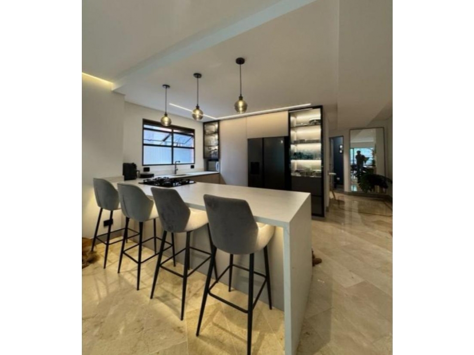 ARRIENDO APARTAMENTO - POBLADO.