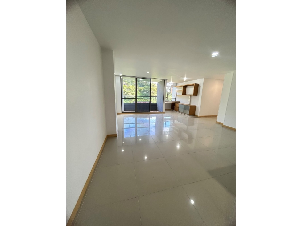 ARRIENDO APARTAMENTO - POBLADO LOMA EL ENCIERRO