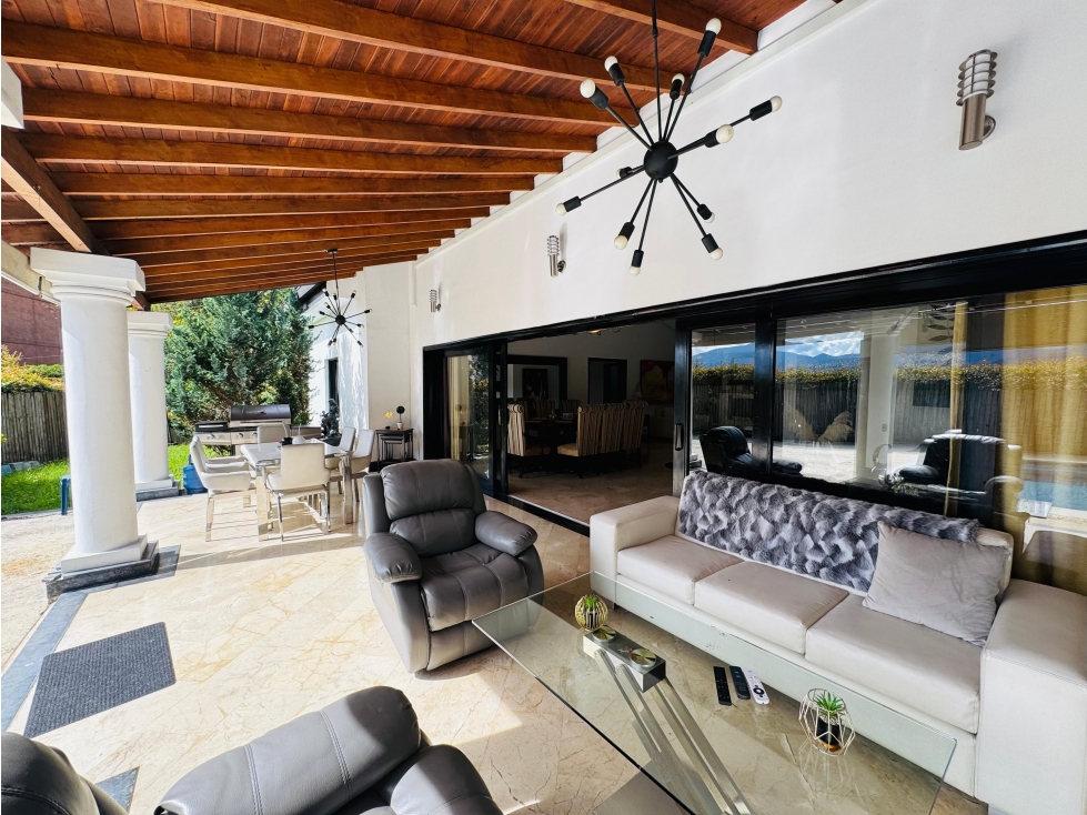 ARRIENDO CASA AMOBLADA - POBLADO