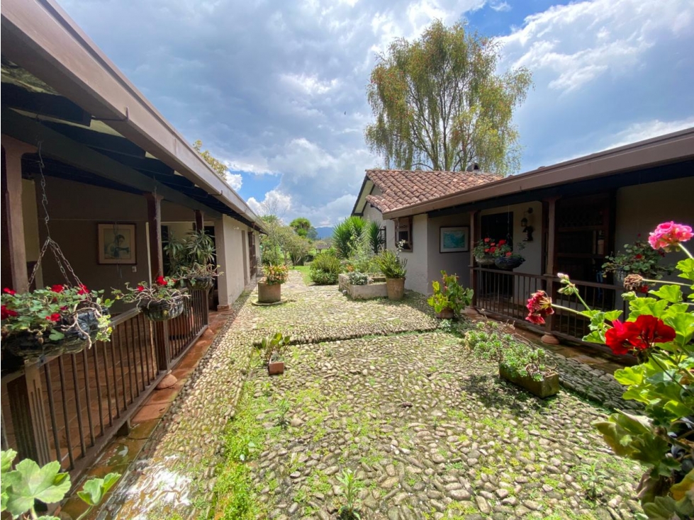 ARRIENDO CASA AMOBLADA - LLANOGRANDE FRENTE AL CLUB LLANOGRANDE — foto 3