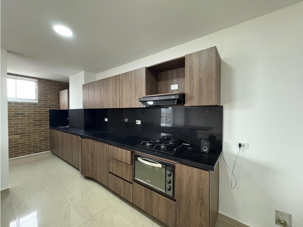 ARRIENDO APARTAMETO, CASTELLANA — foto 2
