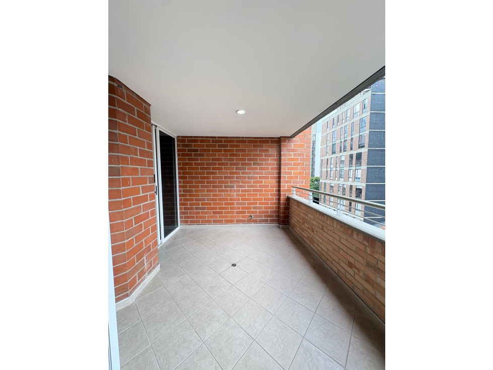 ARRIENDO APARTAMETO, LAURELES — foto 4