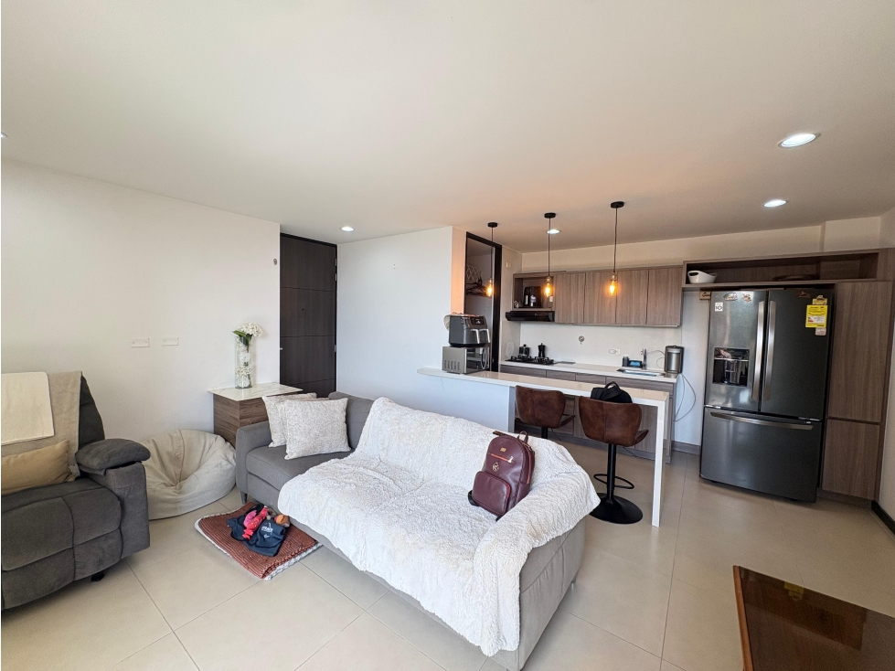 ARRIENDO APARTAMENTO, AV PALMAS — foto 3