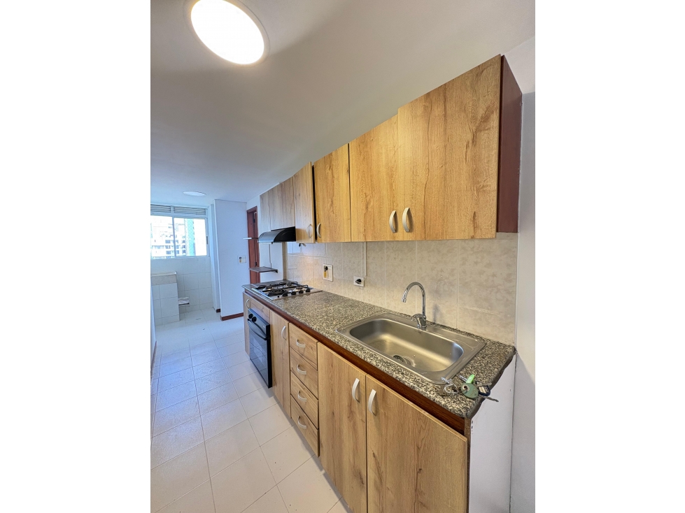ARRIENDO APARTAMENTO, POBLADO INFERIOR LOS BALSO — foto 3